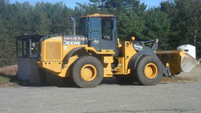 Town of Paris Deere Front Loader